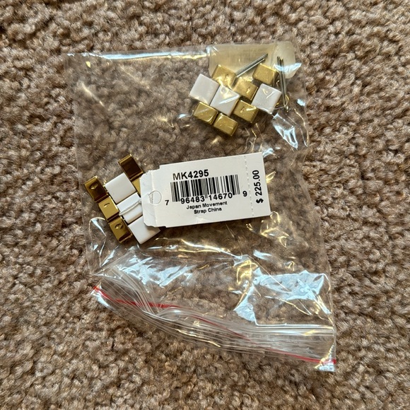 Michael Kors MK4295 Slim Runway White Dial Women's Watch - Picture 2 of 4